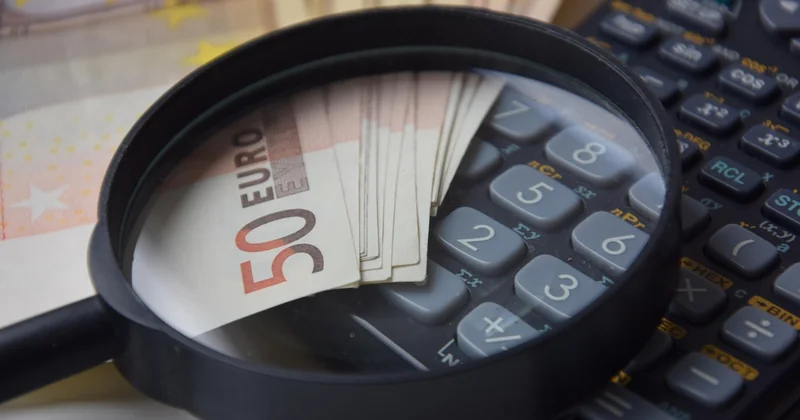 A point, a calculator, and the refinance question